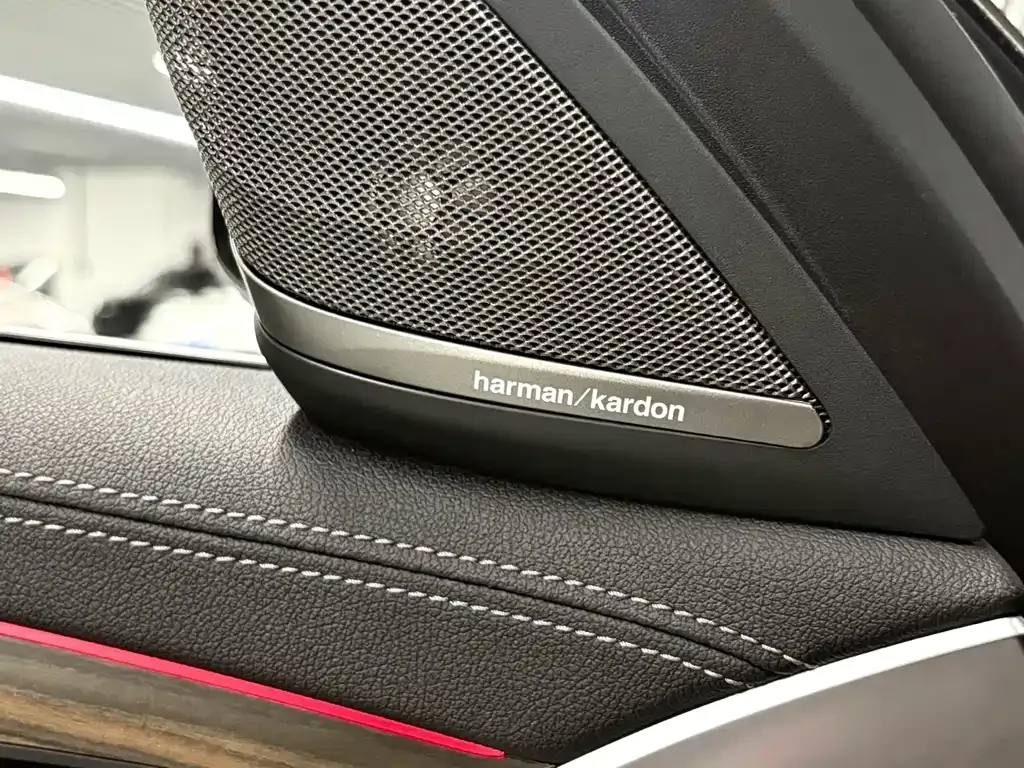 BMW 5 Series — фото 10