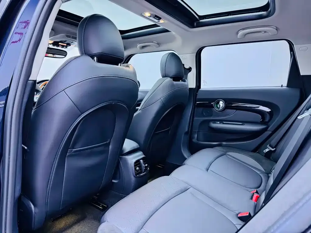 MINI Clubman — фото 3