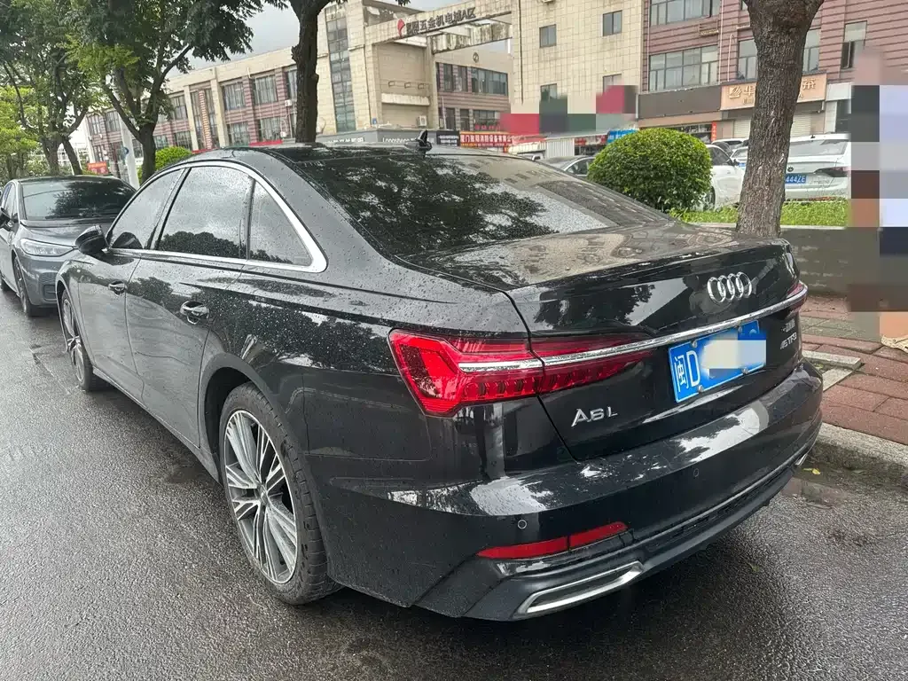 Audi A6L — фото 9