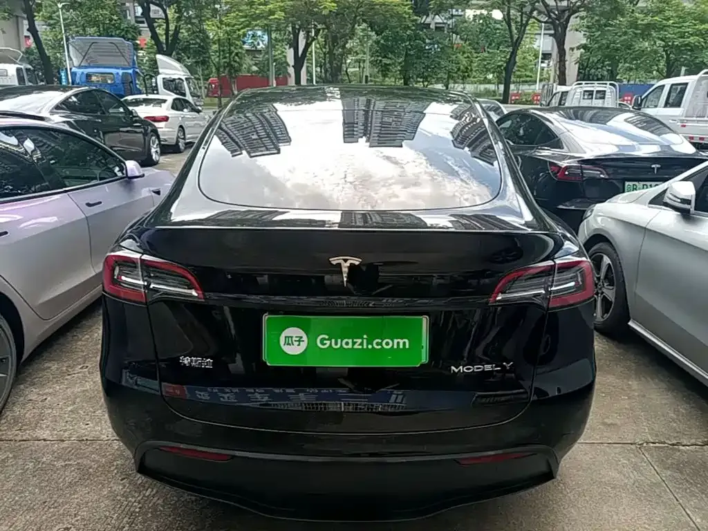 Tesla Model Y — фото 3
