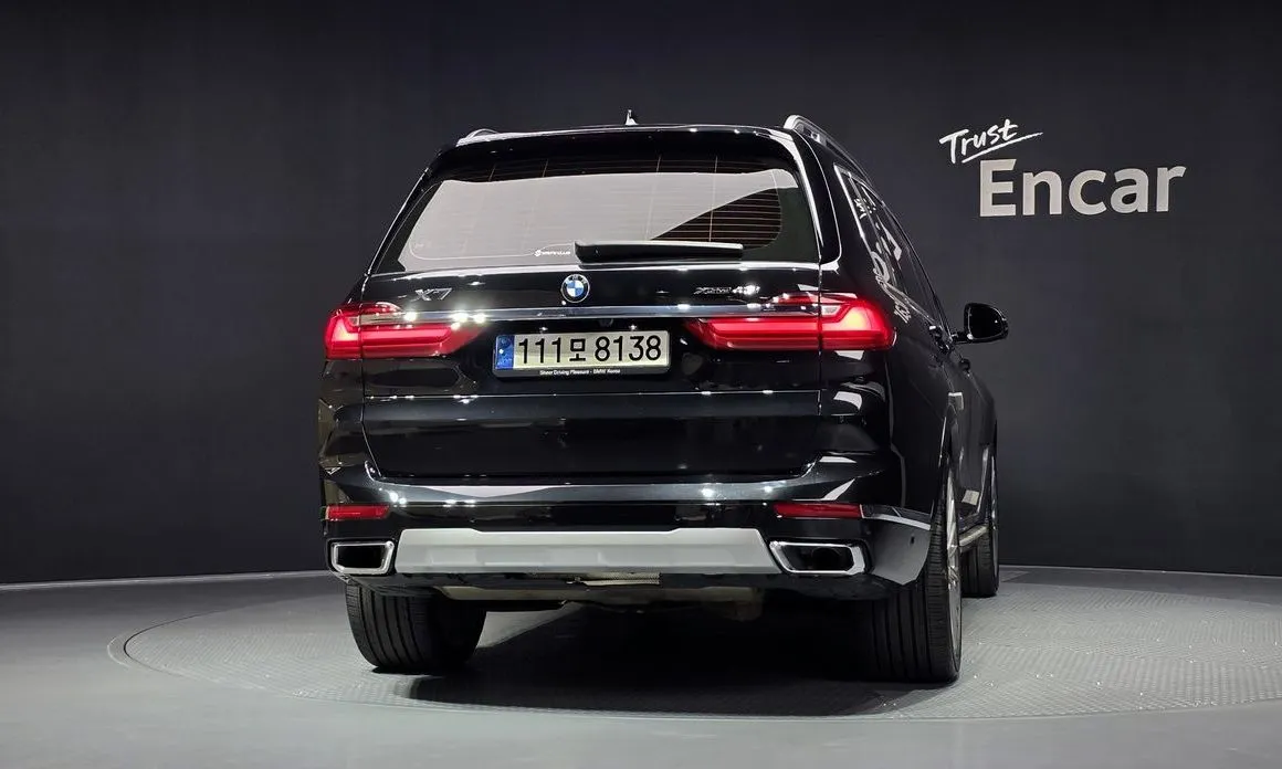 BMW X7 — фото 3