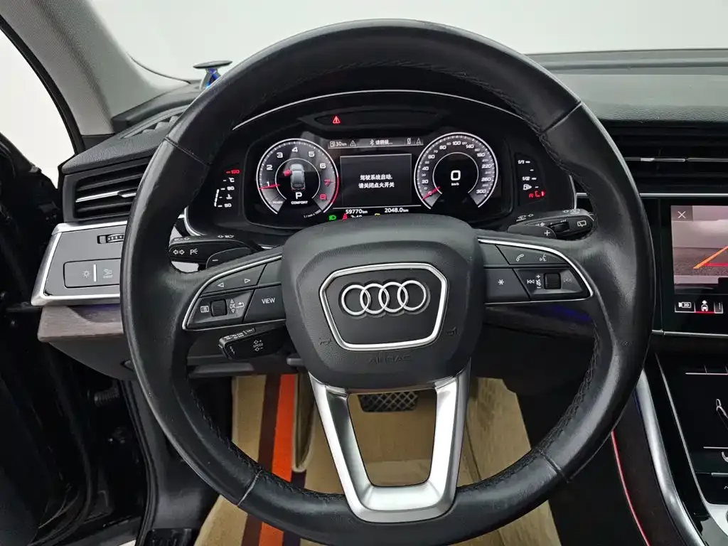 Audi Q7 — фото 10
