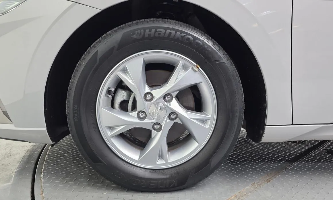 Hyundai AVANTE — фото 9