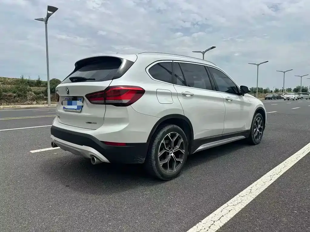 BMW X1 — фото 7
