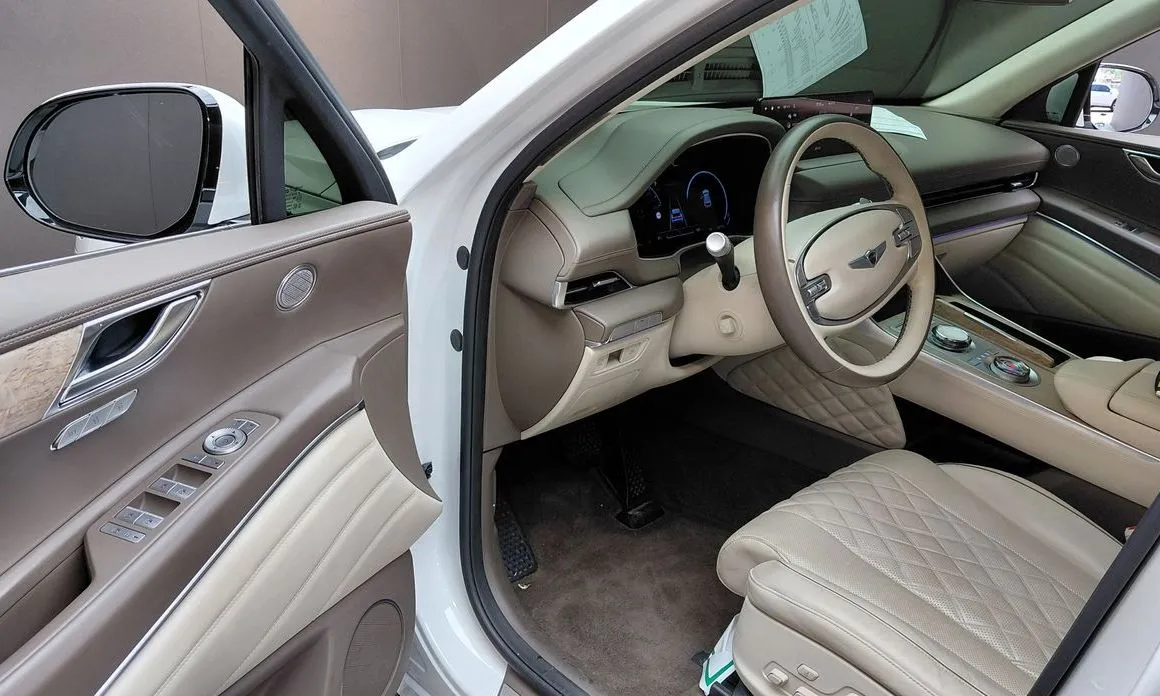 Genesis GV80 — фото 10