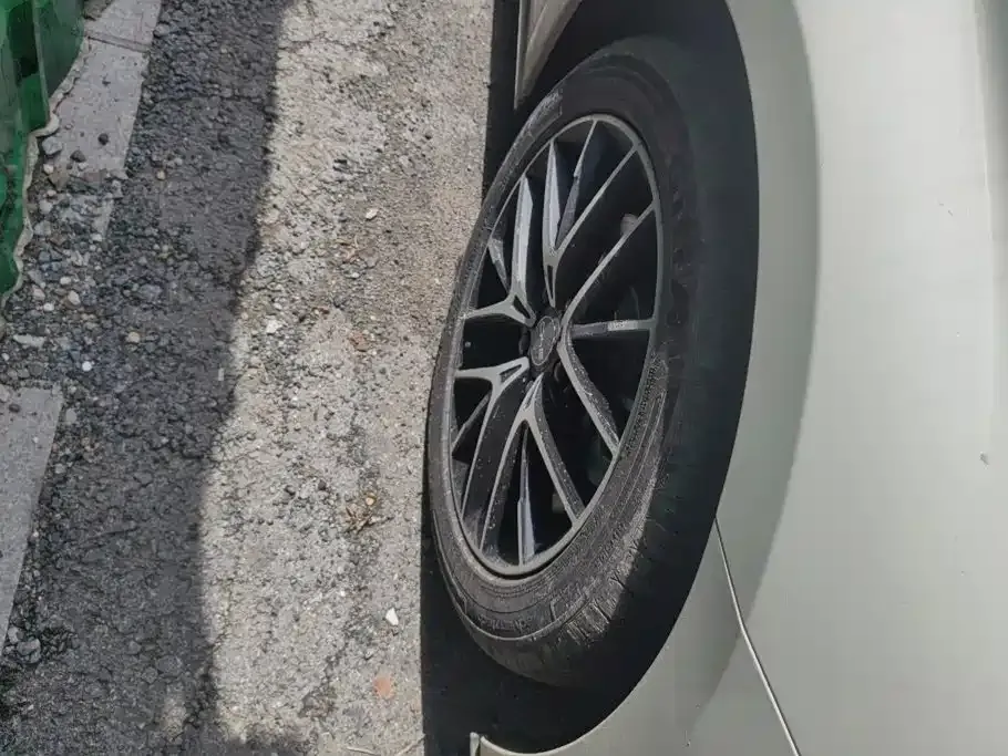 BYD Seal 07 DM-i — фото 3