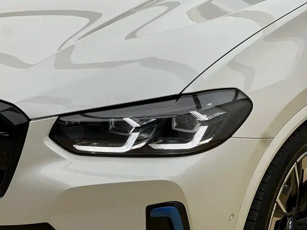 BMW iX3 — фото 2