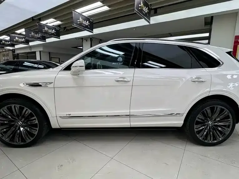 Bentley Bentayga — фото 9