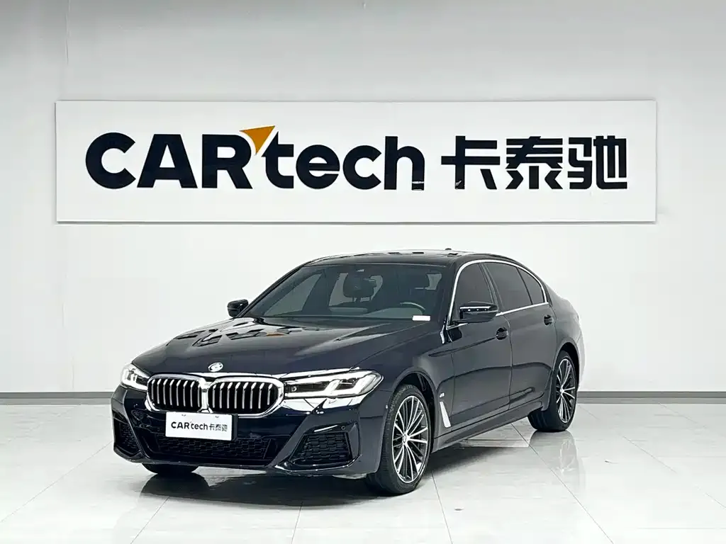 BMW 5 Series — фото 1