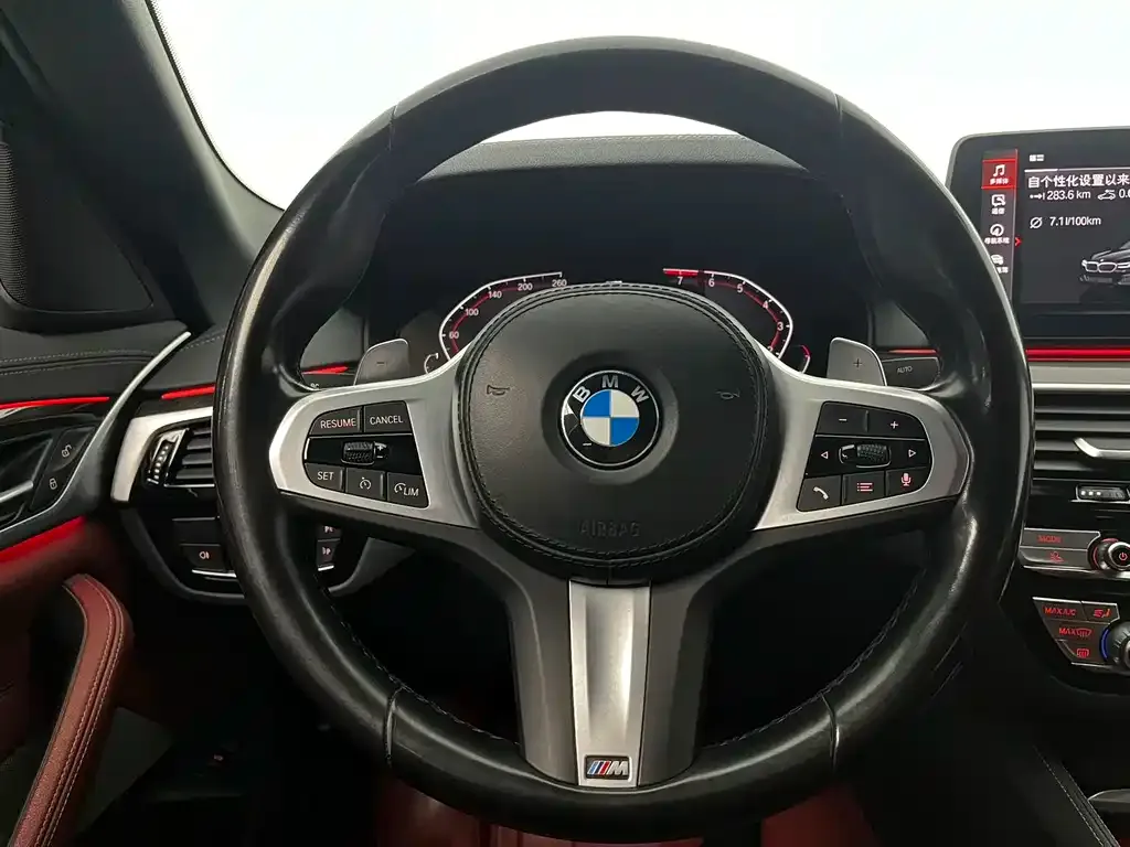 BMW 5 Series — фото 10