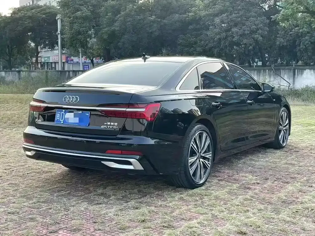 Audi A6L — фото 5