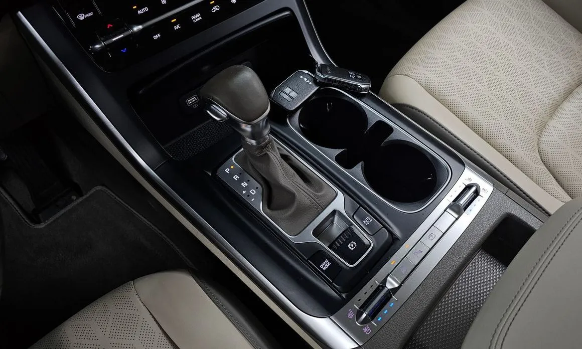 Kia Carnival — фото 10