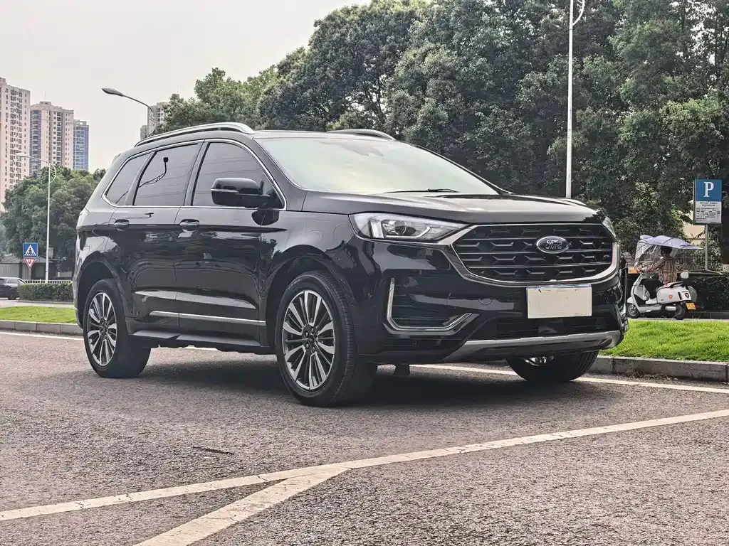 Ford Edge — фото 9