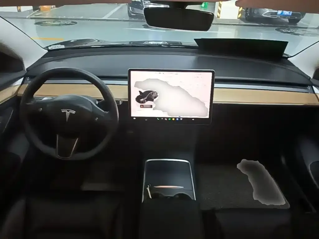 Tesla Model 3 — фото 10