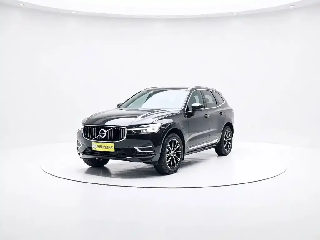 Volvo XC60 — фото 1
