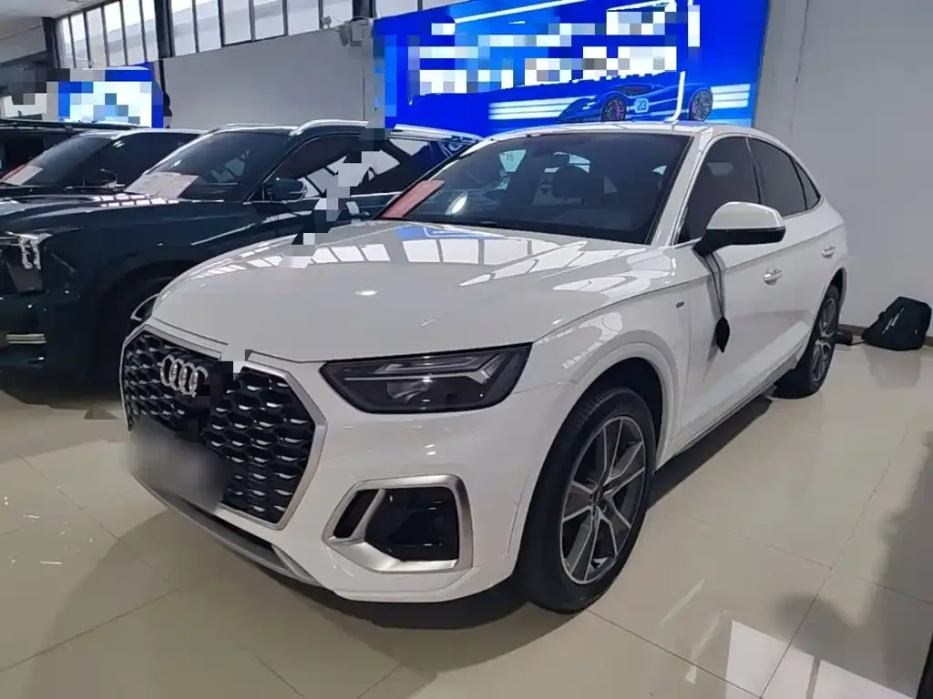 Audi Q5L Sportback — фото 8