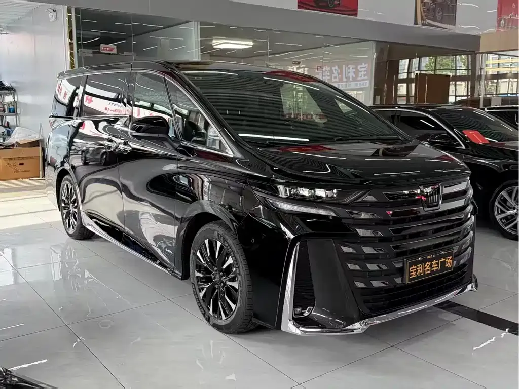 Toyota Vellfire — фото 5