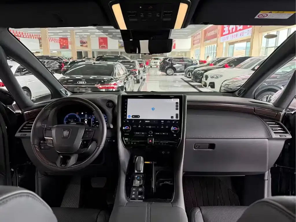 Toyota Vellfire — фото 3
