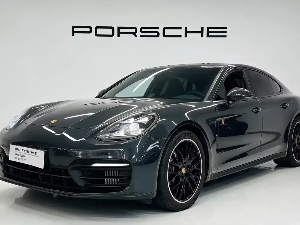Porsche Panamera — фото 1