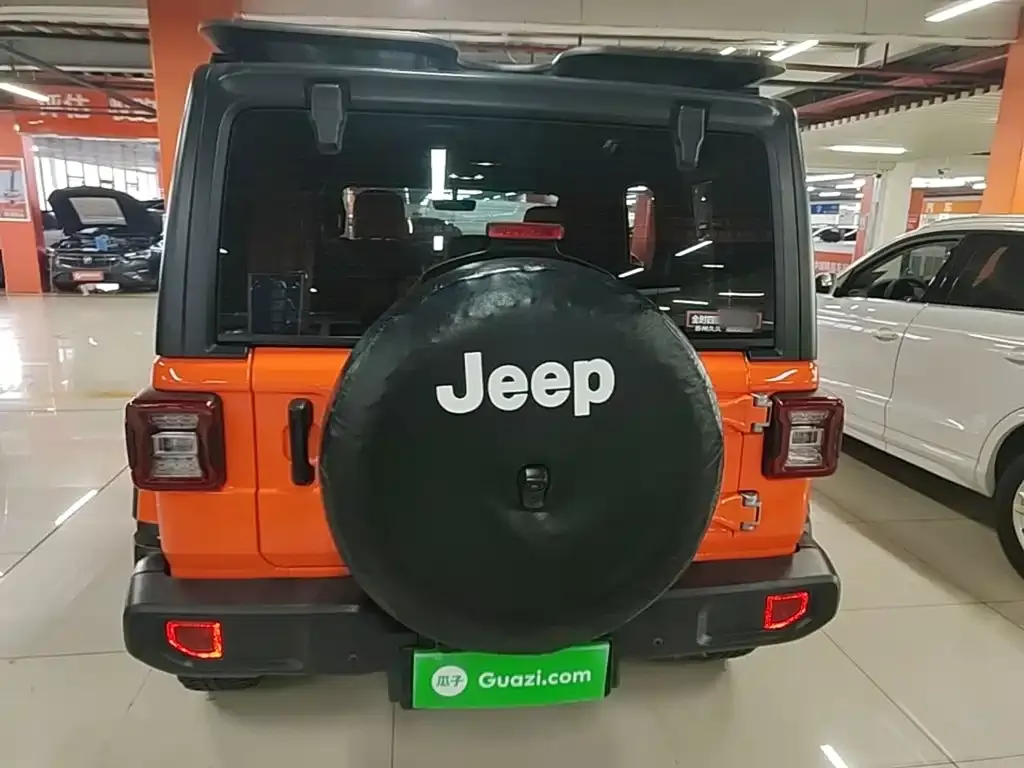 Jeep Wrangler — фото 5