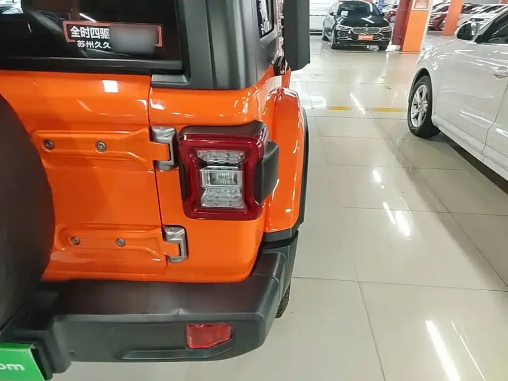 Jeep Wrangler — фото 2