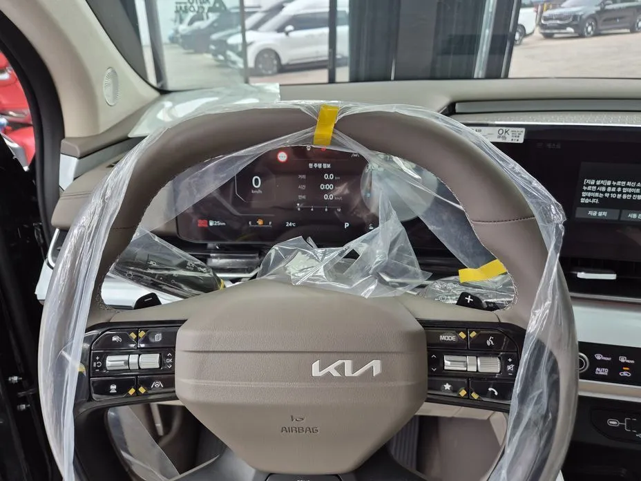 Kia Carnival — фото 10