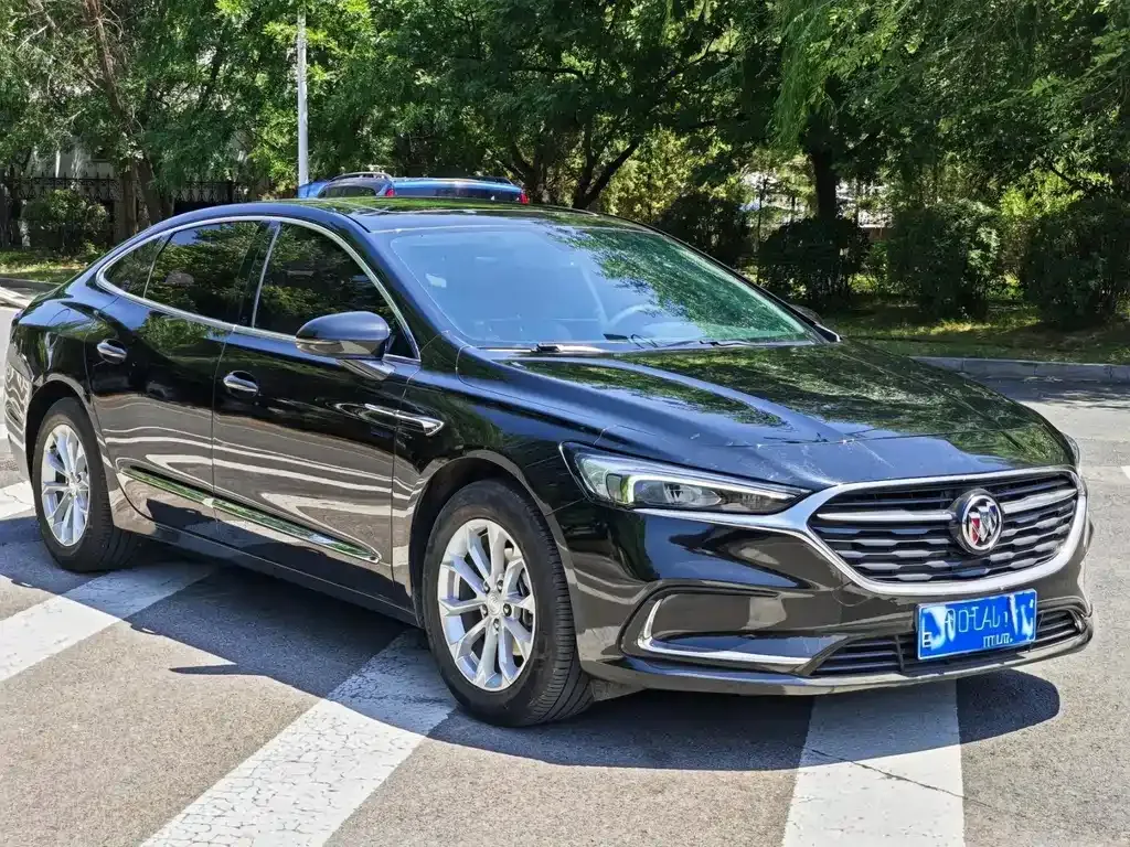 Buick LaCrosse — фото 10