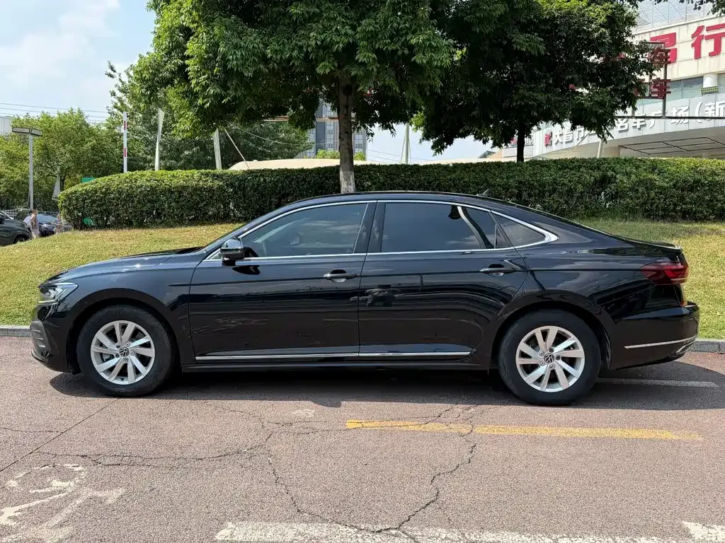 Volkswagen Passat — фото 5