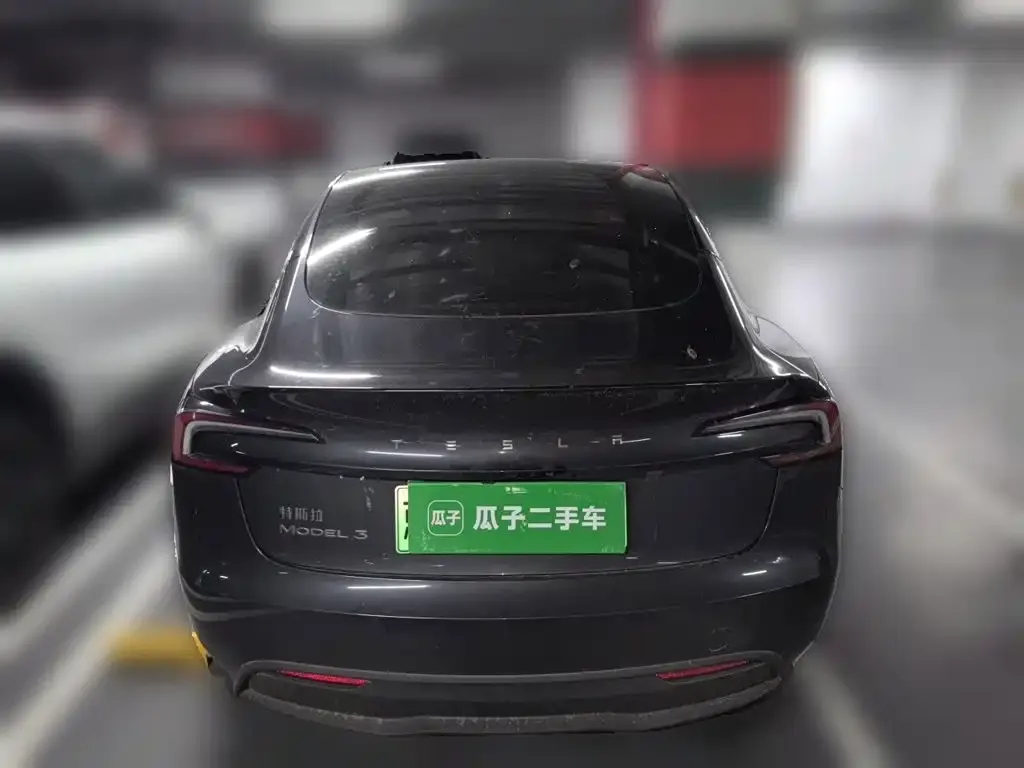 Tesla Model 3 — фото 3