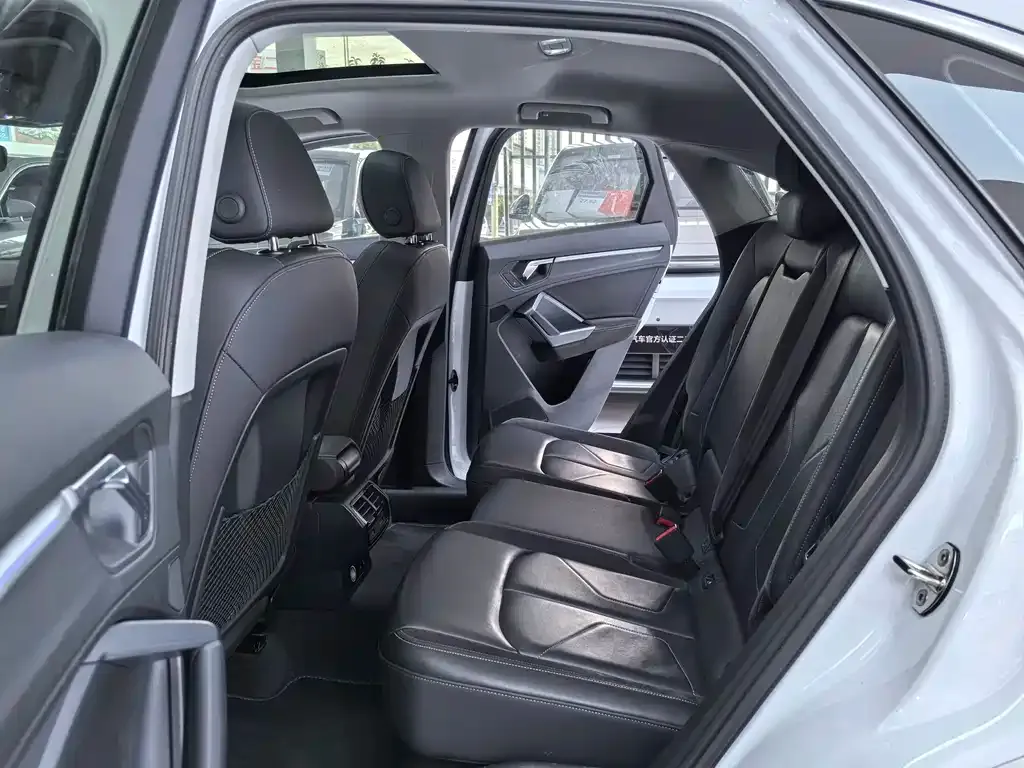 Audi Q3 Sportback — фото 8