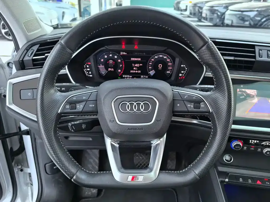 Audi Q3 Sportback — фото 7