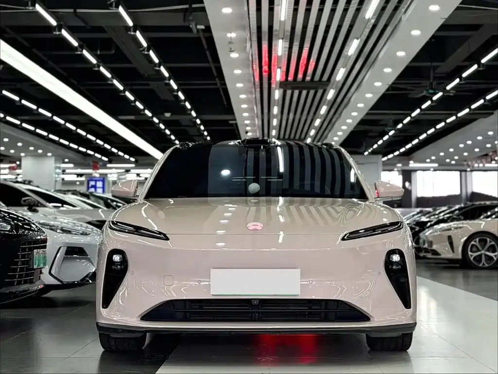 NIO ET5T — фото 9