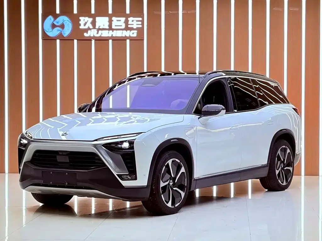 NIO ES8 — фото 1