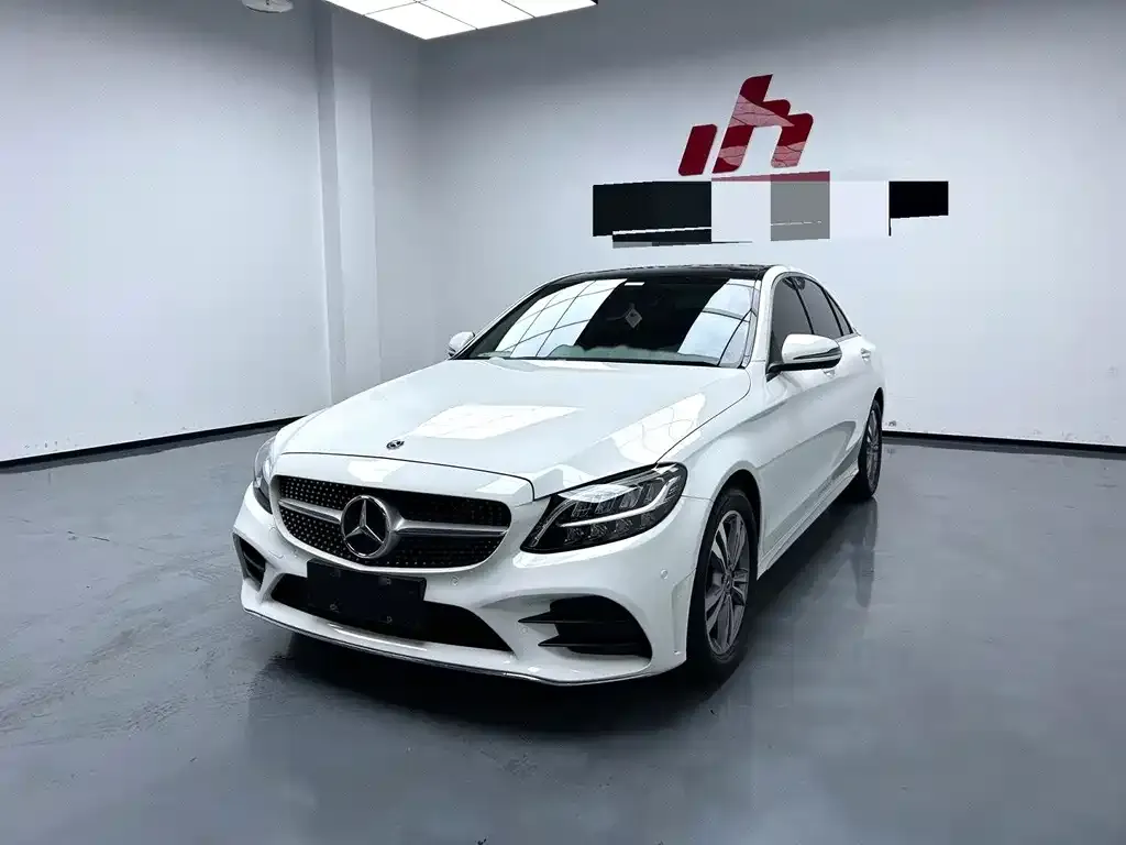 Mercedes-Benz C-Class — фото 1