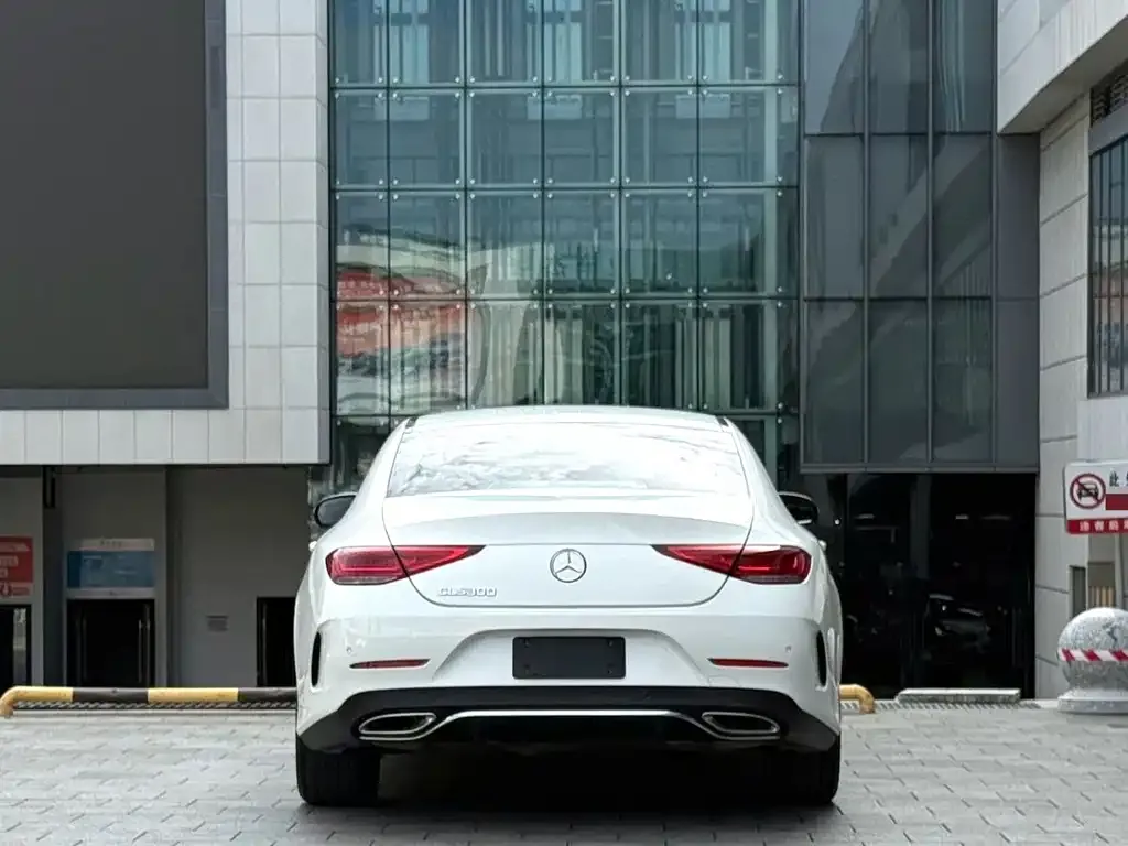 Mercedes-Benz CLS — фото 2