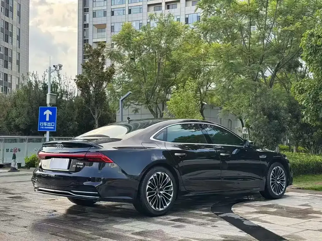 Audi A7L — фото 4