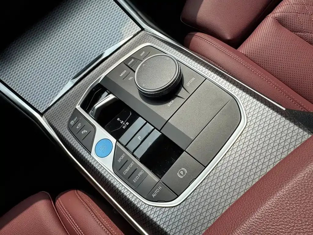 BMW i3 — фото 9