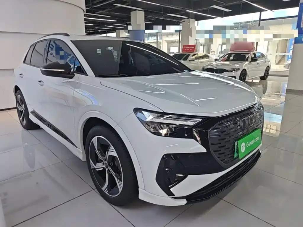 Audi Q4 e-tron — фото 3