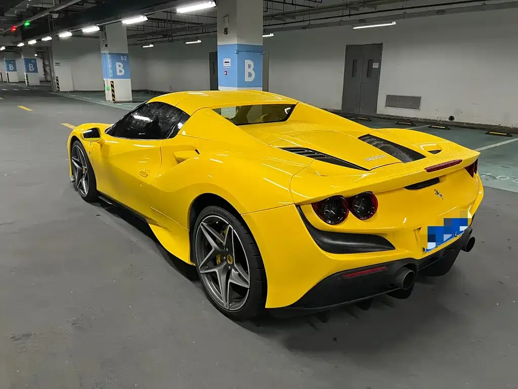 Ferrari F8 — фото 8