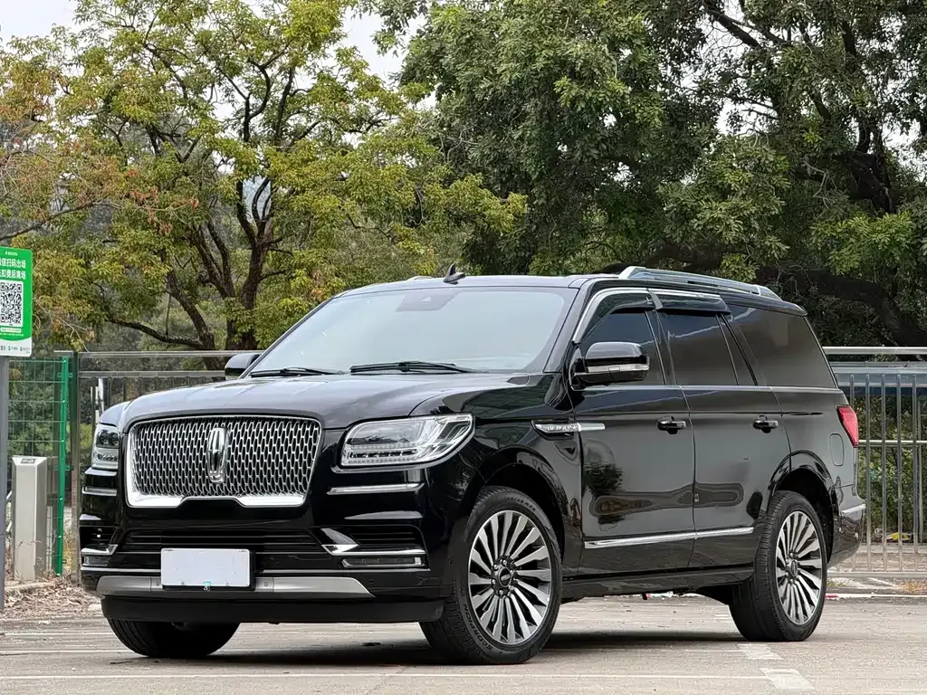 Lincoln Navigator — фото 10