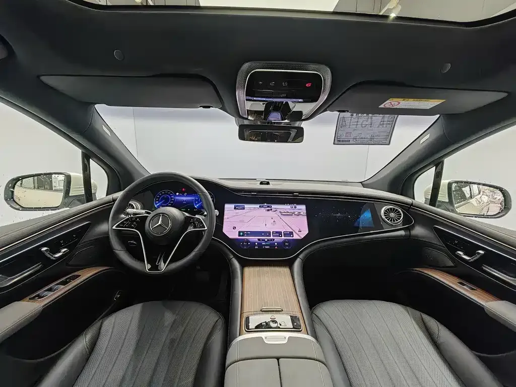 Mercedes-Benz EQS SUV — фото 7