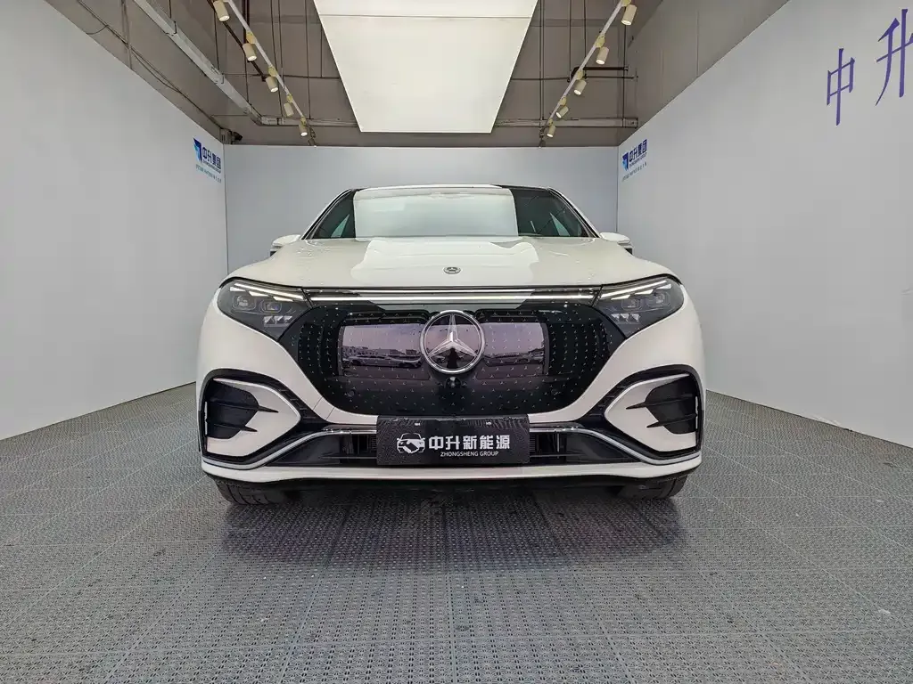 Mercedes-Benz EQS SUV — фото 8