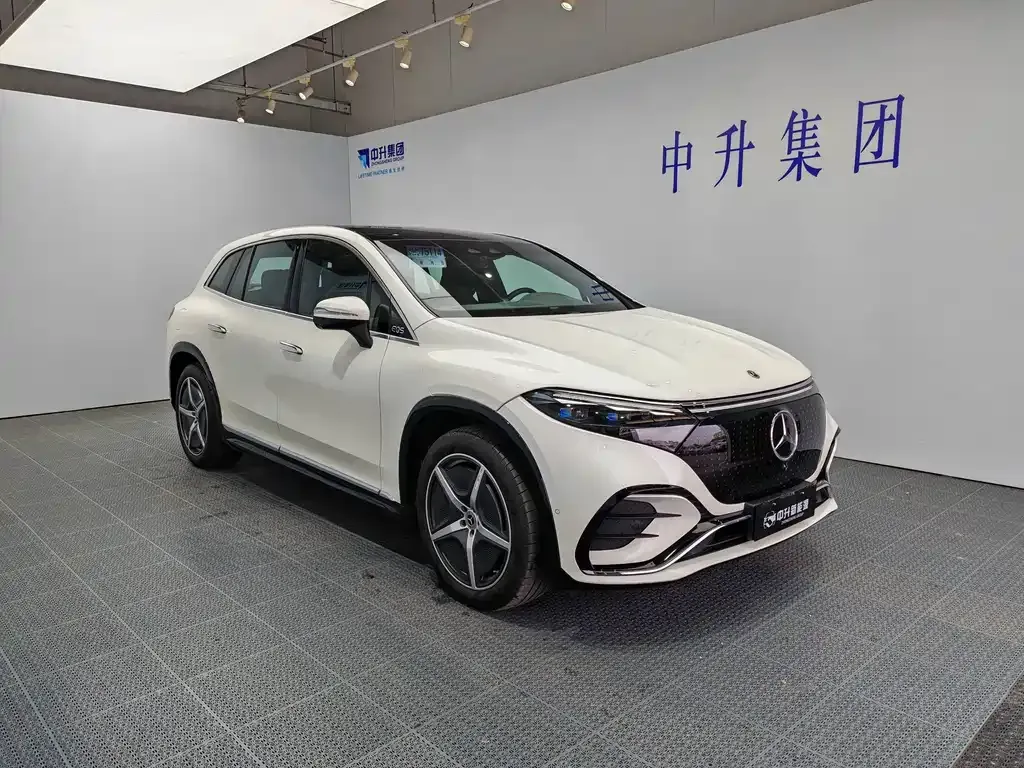 Mercedes-Benz EQS SUV — фото 10