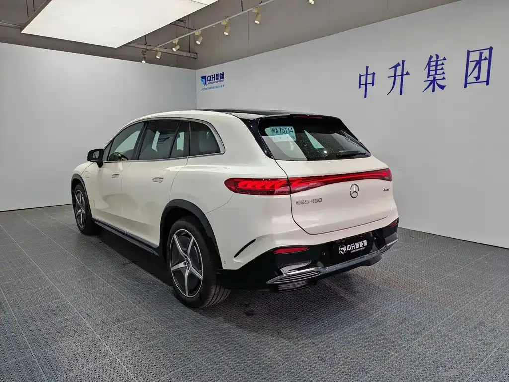 Mercedes-Benz EQS SUV — фото 6