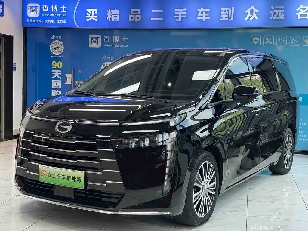 GAC Motor Trumpchi E8 PHEV — фото 1