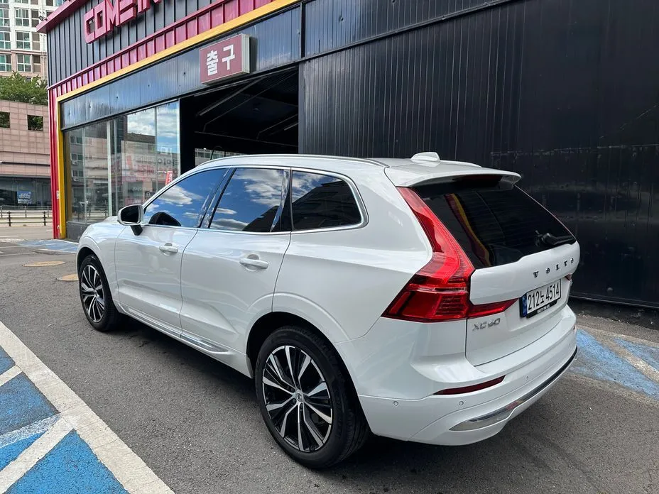 Volvo XC60 — фото 4