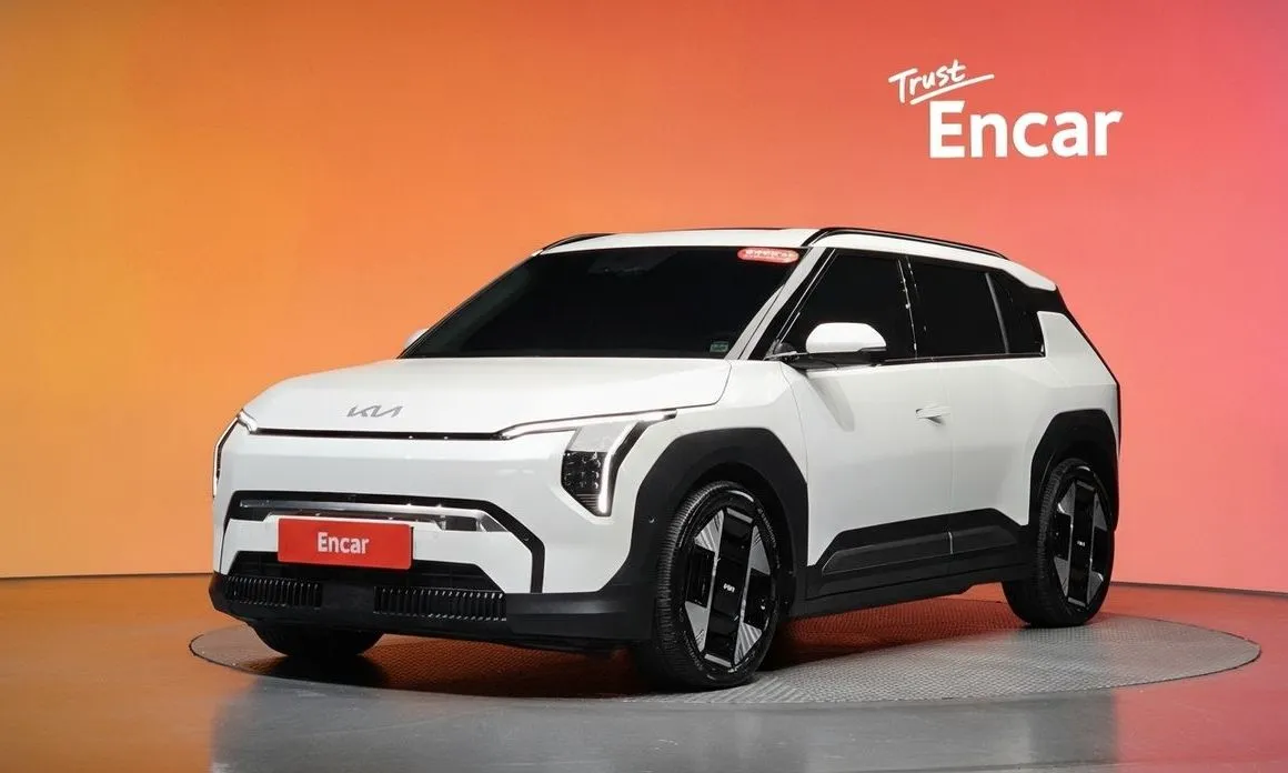 Kia EV3 — фото 1