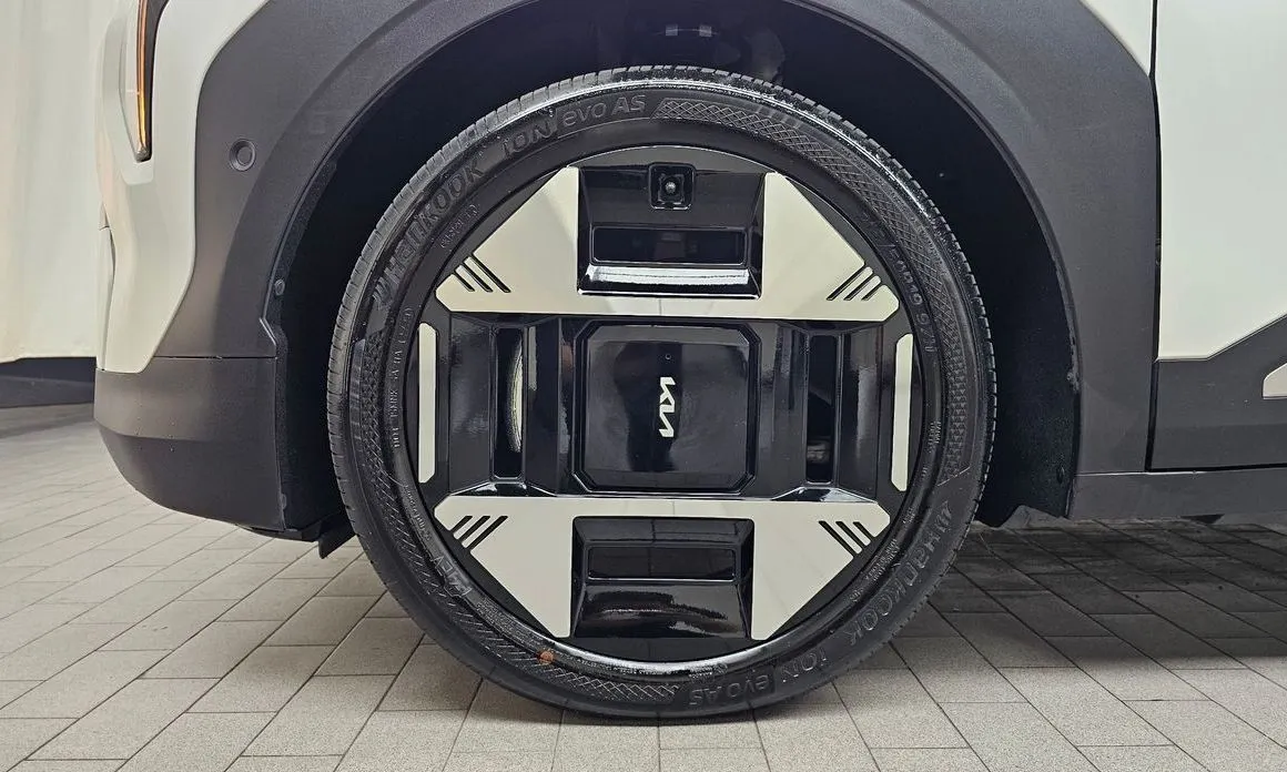 Kia EV3 — фото 4