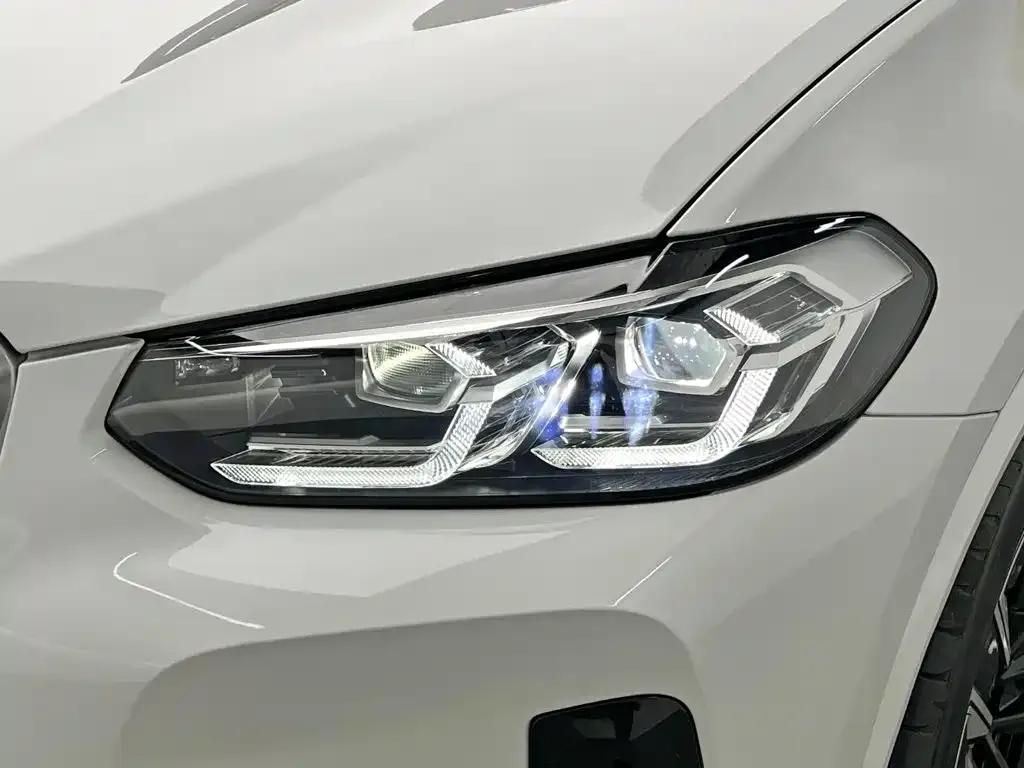 BMW iX3 — фото 8