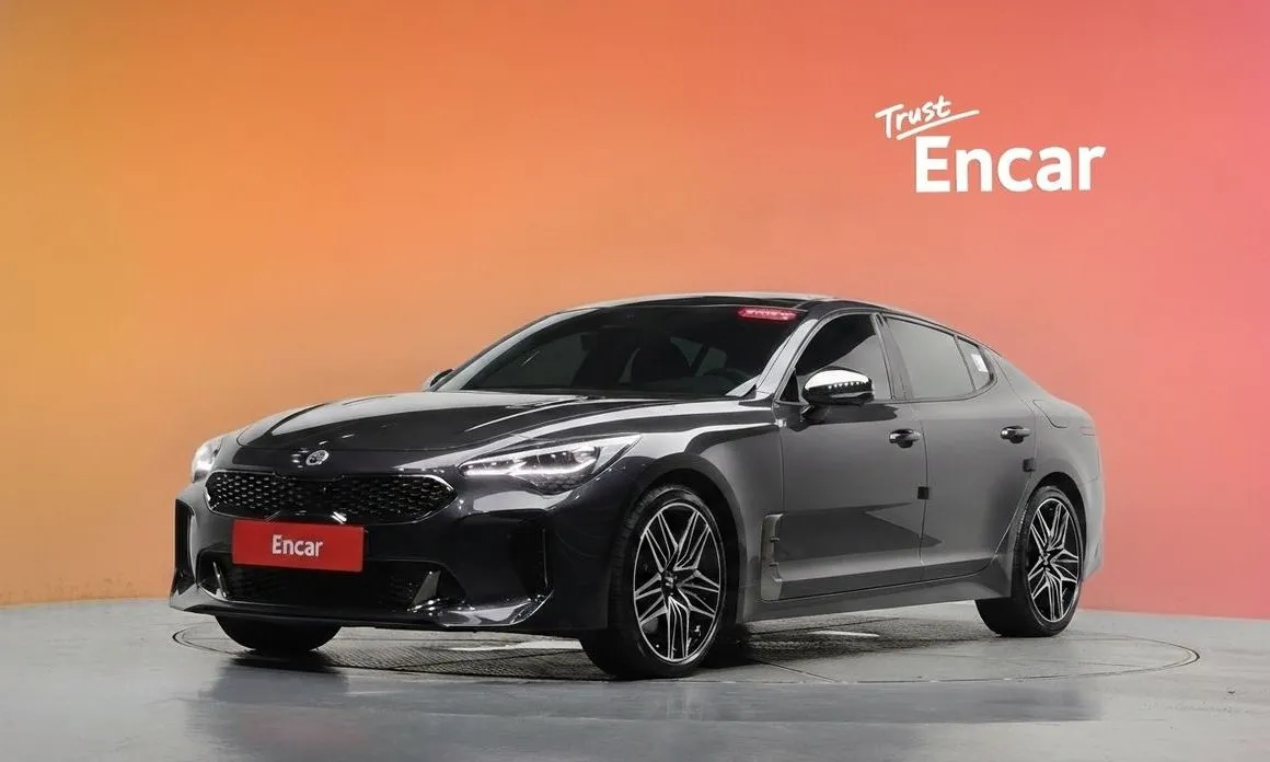Kia Stinger — фото 1